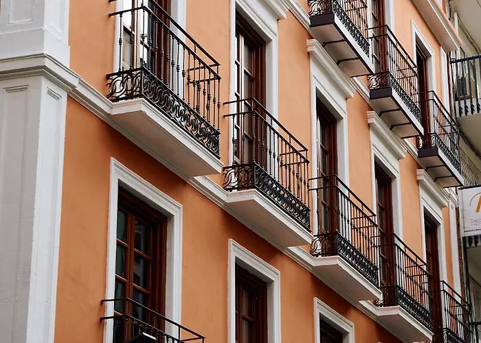 Honest Granada Hotel